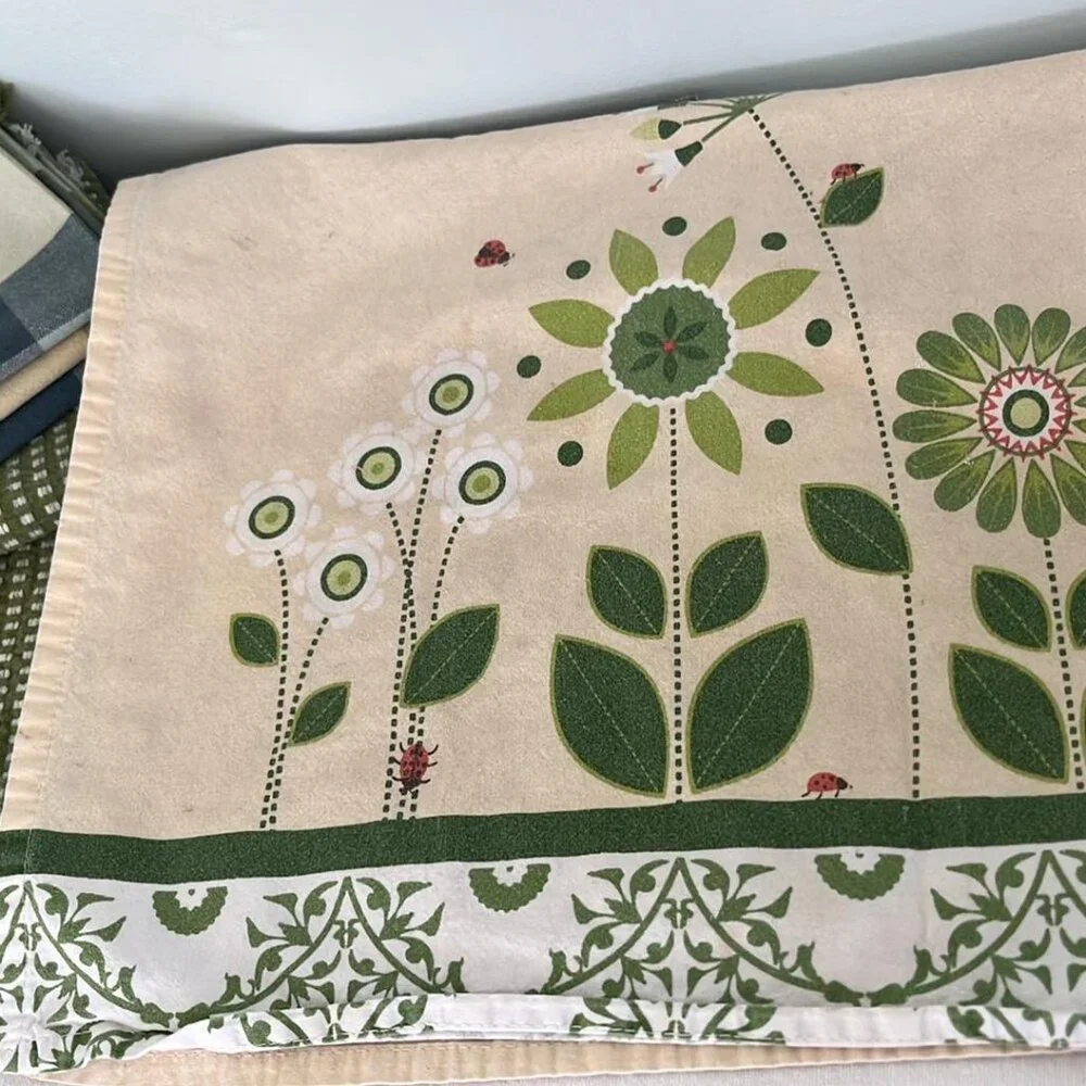 Spring Garden Themed Table Linens Placemat (2) Cloth Napkins (3) Dishtowel (1) C